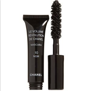 🎁Free🎁 CHANEL mascara travel size